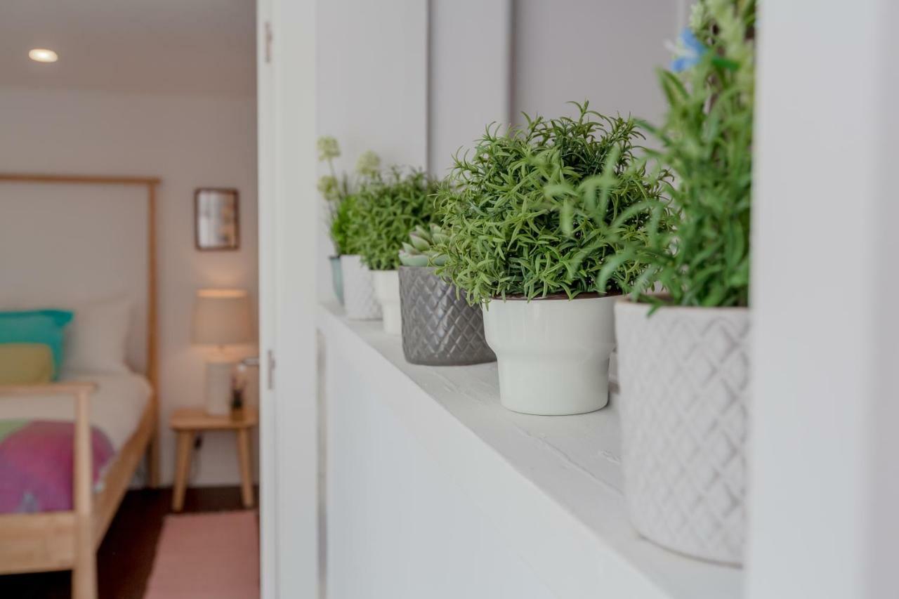 Sunny Apartment With Patio, By Timecooler Lisboa Екстериор снимка